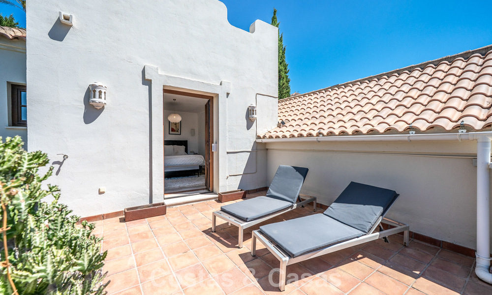 Charming, spacious mediterranean family villa for sale on the New Golden Mile between Marbella and Estepona 807255