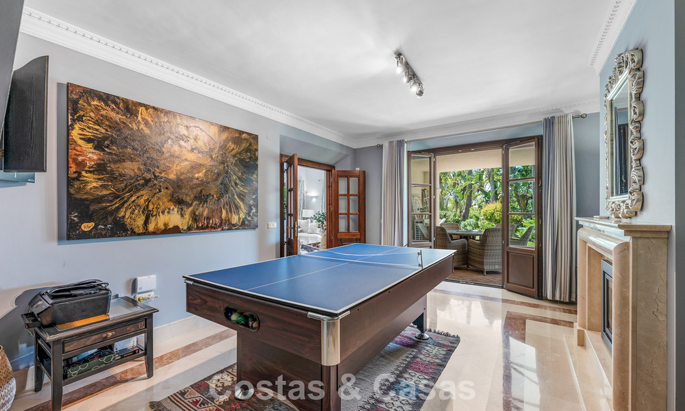 Charming, spacious mediterranean family villa for sale on the New Golden Mile between Marbella and Estepona 807270