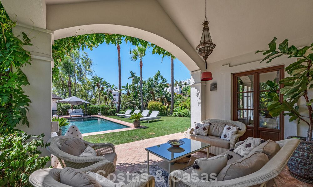 Charming, spacious mediterranean family villa for sale on the New Golden Mile between Marbella and Estepona 807281
