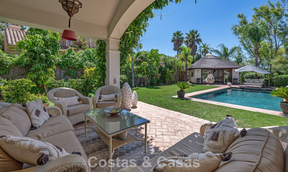 Charming, spacious mediterranean family villa for sale on the New Golden Mile between Marbella and Estepona 807282