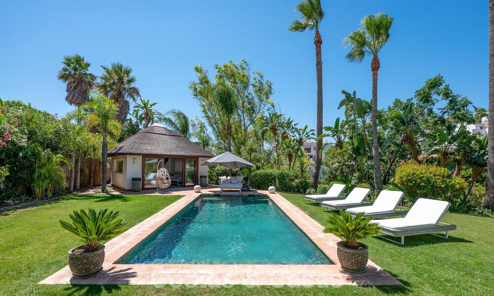Charming, spacious mediterranean family villa for sale on the New Golden Mile between Marbella and Estepona 807283