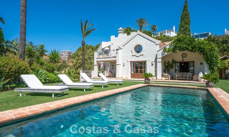Charming, spacious mediterranean family villa for sale on the New Golden Mile between Marbella and Estepona 807291