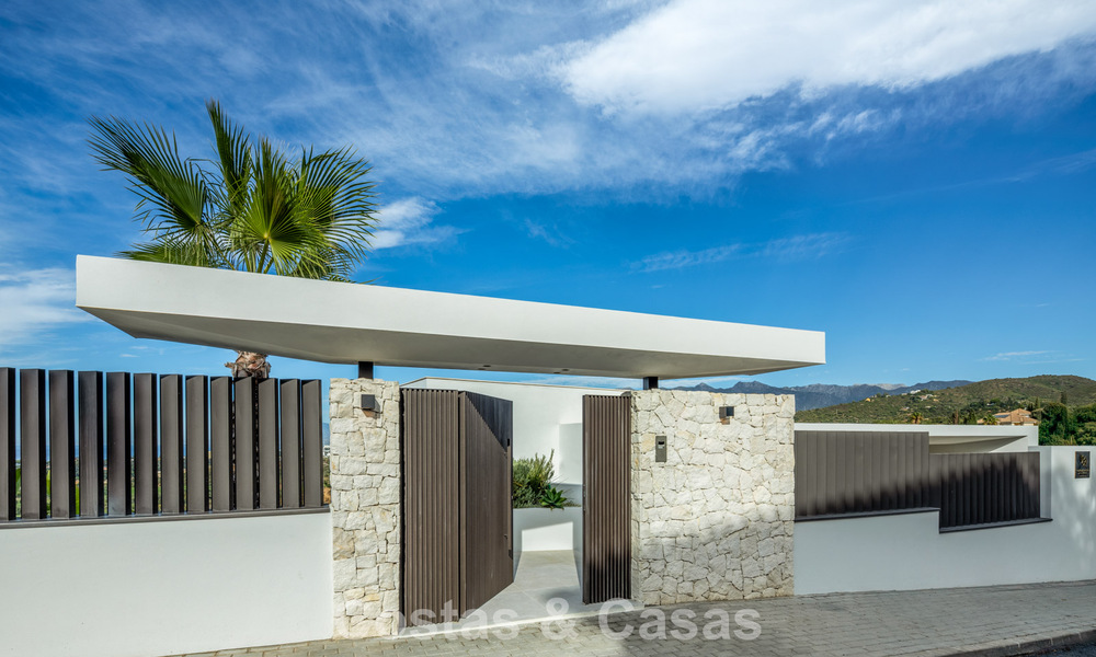 Brand-new, ultra-modern luxury villa with panoramic sea views for Sale in East Marbella 807449