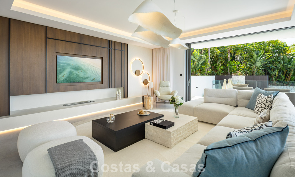 Brand-new, ultra-modern luxury villa with panoramic sea views for Sale in East Marbella 807458