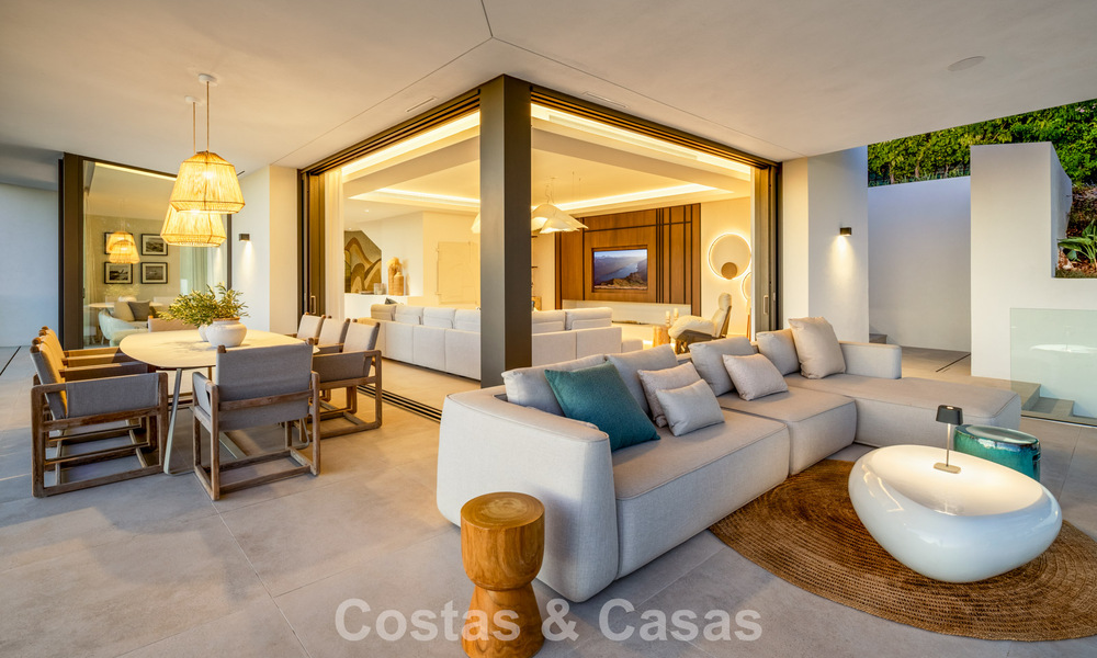 Brand-new, ultra-modern luxury villa with panoramic sea views for Sale in East Marbella 807464