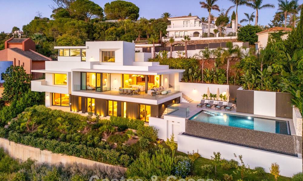 Brand-new, ultra-modern luxury villa with panoramic sea views for Sale in East Marbella 807470
