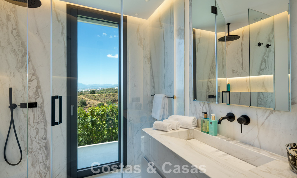 Brand-new, ultra-modern luxury villa with panoramic sea views for Sale in East Marbella 807480
