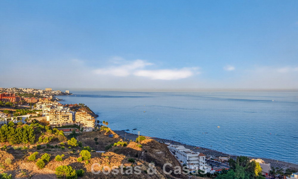 Exclusive corner penthouse with panoramic sea views for sale in El Higueron Resort, Benalmádena, Costa del Sol 807402