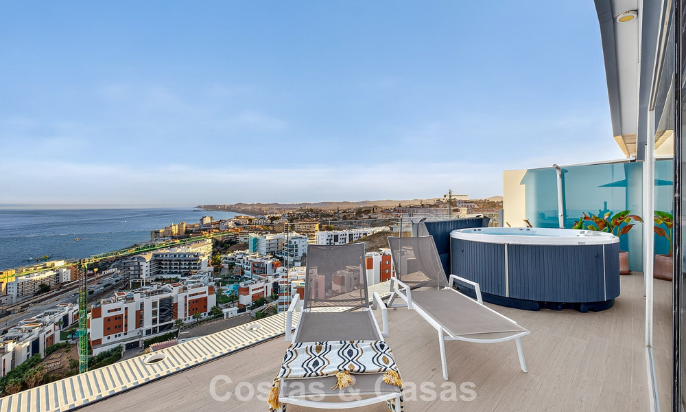 Exclusive corner penthouse with panoramic sea views for sale in El Higueron Resort, Benalmádena, Costa del Sol 807404