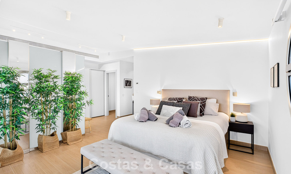 Exclusive corner penthouse with panoramic sea views for sale in El Higueron Resort, Benalmádena, Costa del Sol 807409