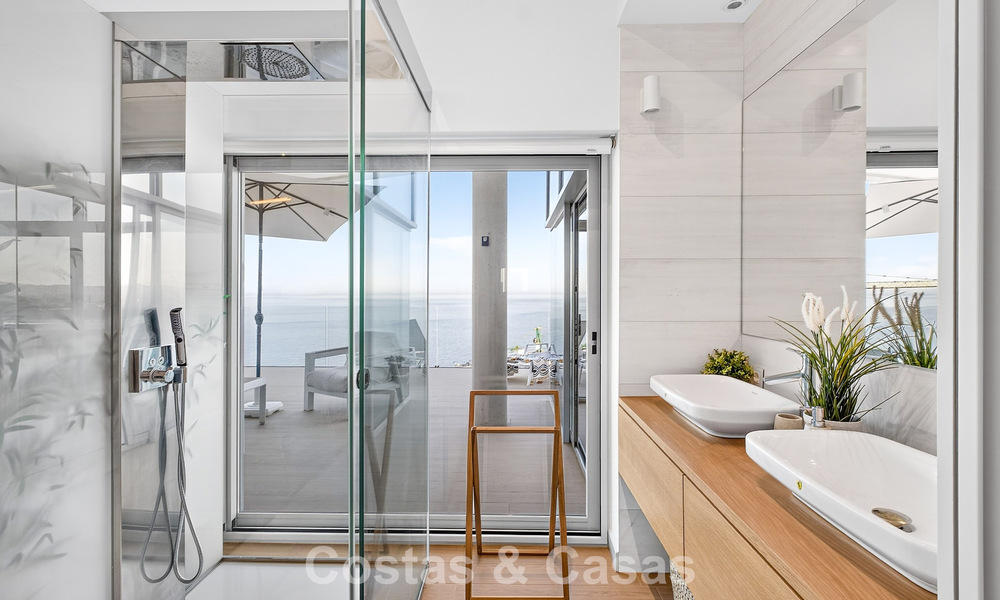 Exclusive corner penthouse with panoramic sea views for sale in El Higueron Resort, Benalmádena, Costa del Sol 807410