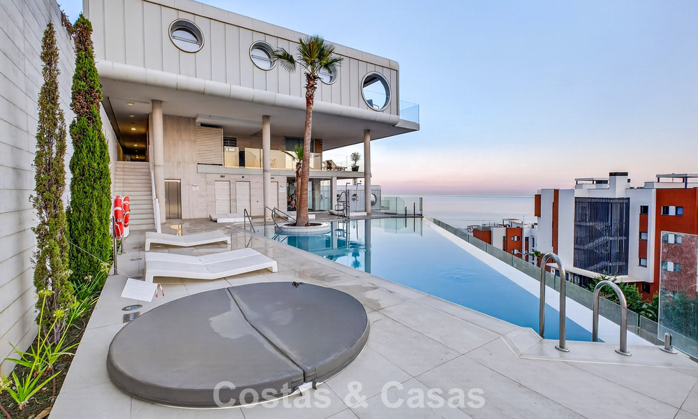 Exclusive corner penthouse with panoramic sea views for sale in El Higueron Resort, Benalmádena, Costa del Sol 807418
