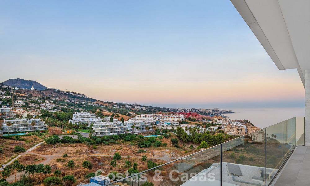 Exclusive corner penthouse with panoramic sea views for sale in El Higueron Resort, Benalmádena, Costa del Sol 807420