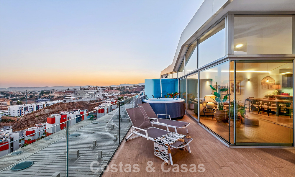 Exclusive corner penthouse with panoramic sea views for sale in El Higueron Resort, Benalmádena, Costa del Sol 807425
