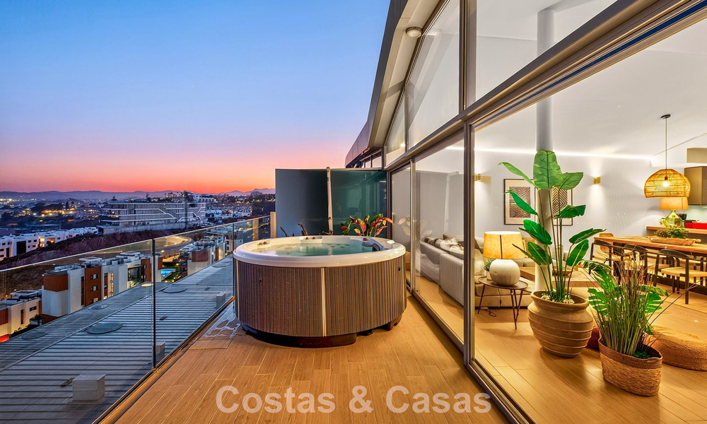 Exclusive corner penthouse with panoramic sea views for sale in El Higueron Resort, Benalmádena, Costa del Sol 807431