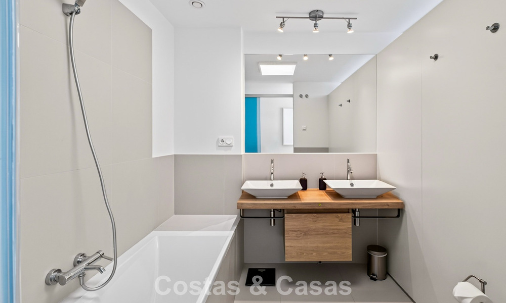 Stylish, top-floor, corner apartment with breathtaking sea views for sale in El Higuerón, Fuengirola, Costa del Sol 807531
