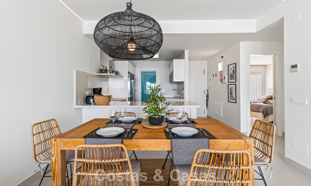 Stylish, top-floor, corner apartment with breathtaking sea views for sale in El Higuerón, Fuengirola, Costa del Sol 807532