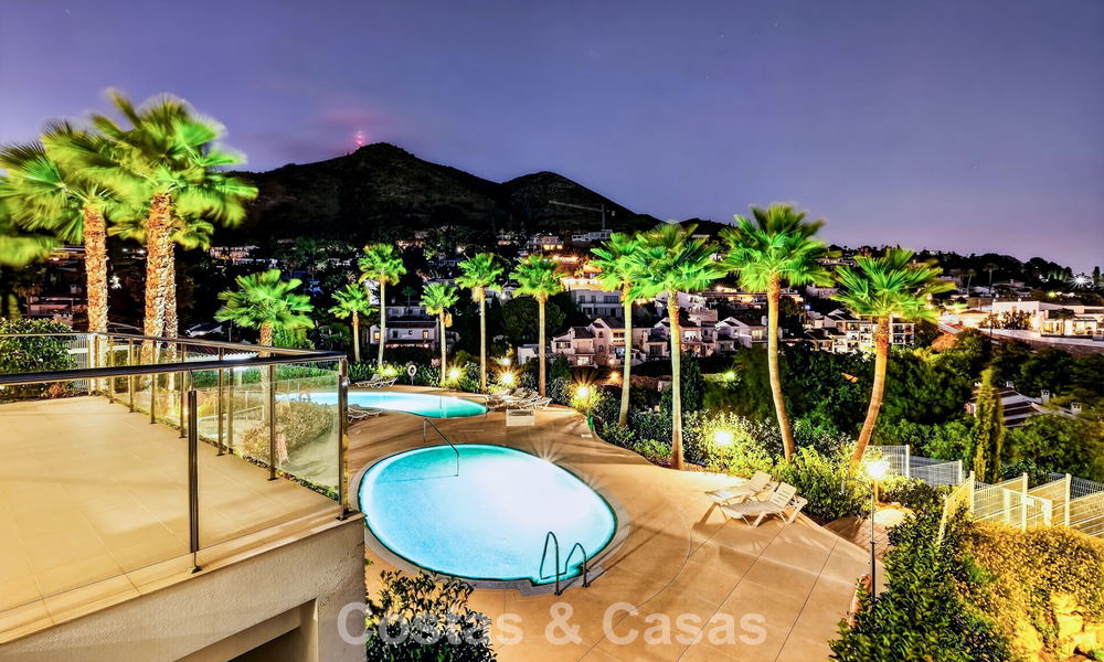 Stylish, top-floor, corner apartment with breathtaking sea views for sale in El Higuerón, Fuengirola, Costa del Sol 807545