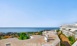 Stylish, top-floor, corner apartment with breathtaking sea views for sale in El Higuerón, Fuengirola, Costa del Sol 807550 