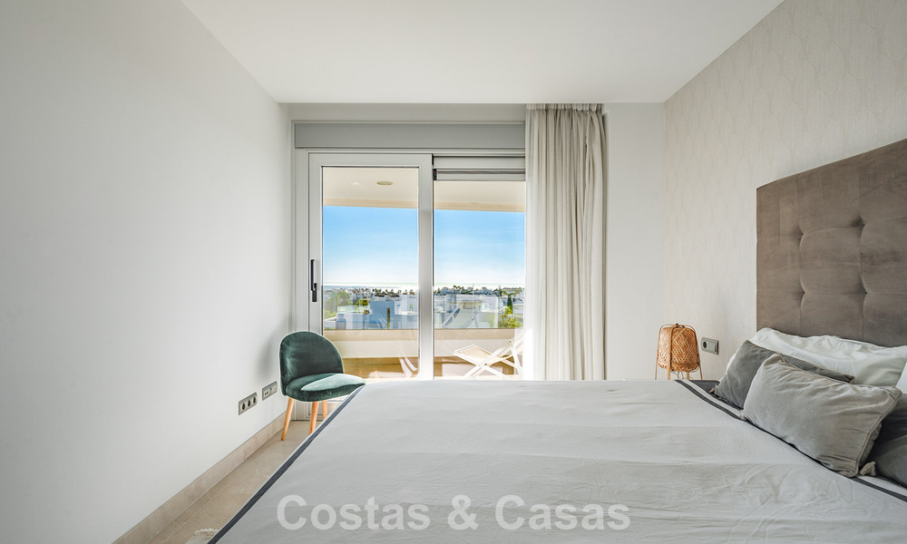 Modern apartments for sale in Aqua, a contemporary development in San Pedro Playa, Marbella 807138