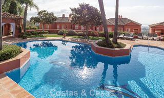 Modernized semi-detached house with panoramic views for sale in the hills of Marbella - Benahavís 807601 