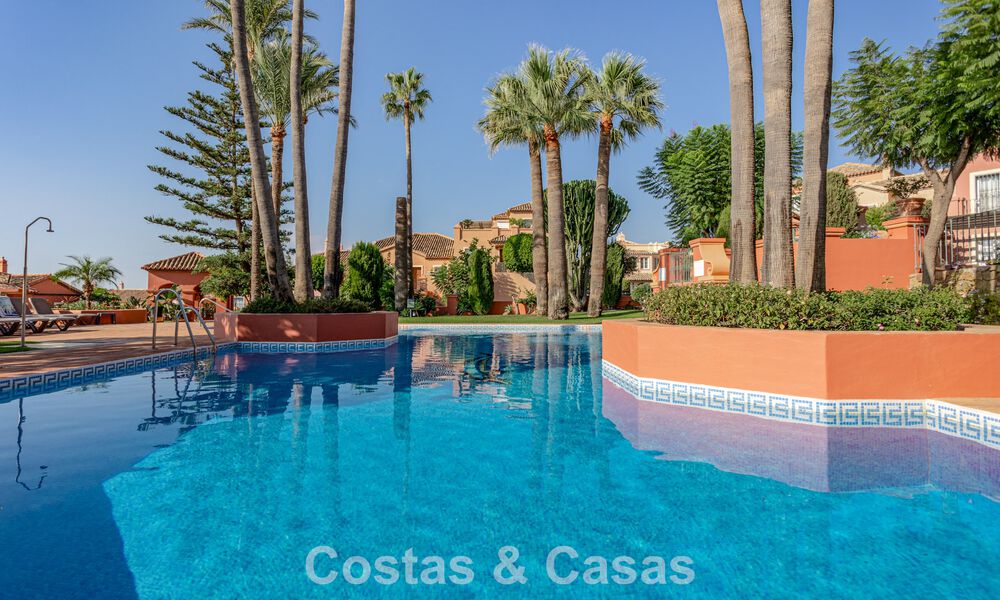 Modernized semi-detached house with panoramic views for sale in the hills of Marbella - Benahavís 807602