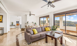 Mediterranean villa with superb golf and sea views for sale in Los Arqueros, Marbella - Benahavís 807764 