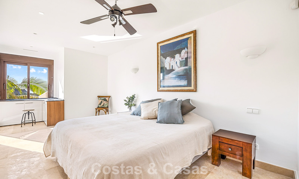 Mediterranean villa with superb golf and sea views for sale in Los Arqueros, Marbella - Benahavís 807772