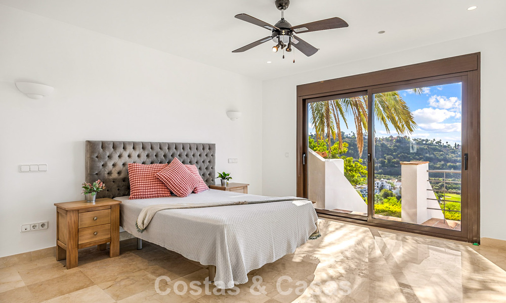 Mediterranean villa with superb golf and sea views for sale in Los Arqueros, Marbella - Benahavís 807774
