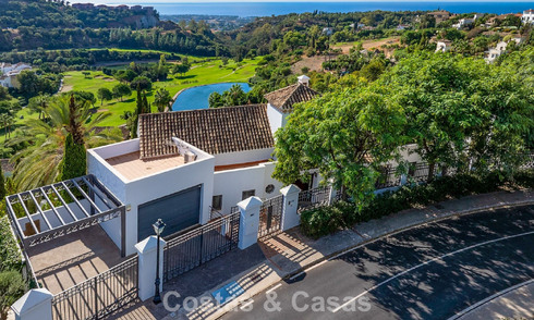 Mediterranean villa with superb golf and sea views for sale in Los Arqueros, Marbella - Benahavís 808060