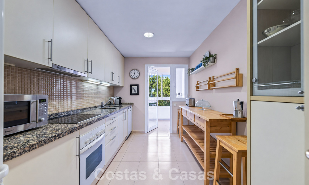 Stunning penthouse with renovation potential for sale with golf and sea views in La Quinta, Marbella - Benahavís 807662