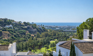 Stunning penthouse with renovation potential for sale with golf and sea views in La Quinta, Marbella - Benahavís 807672 