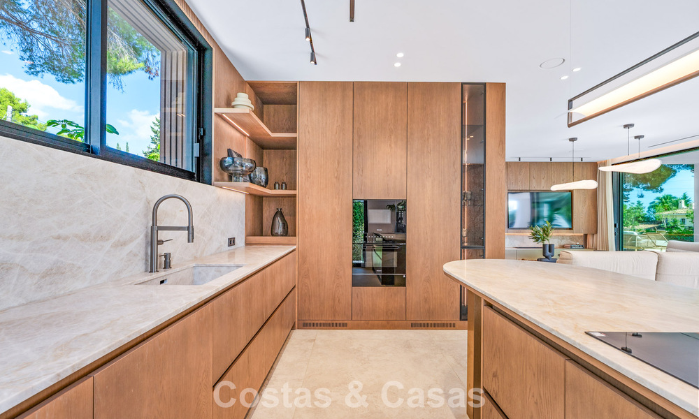 Exclusive modern new-build villa with panoramic views for sale on Marbella’s renowned Golden Mile 807778