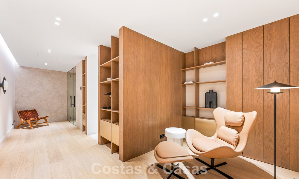 Exclusive modern new-build villa with panoramic views for sale on Marbella’s renowned Golden Mile 807805