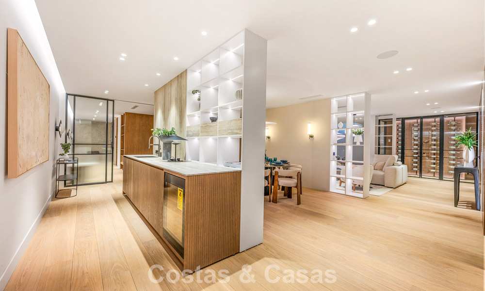 Exclusive modern new-build villa with panoramic views for sale on Marbella’s renowned Golden Mile 807811
