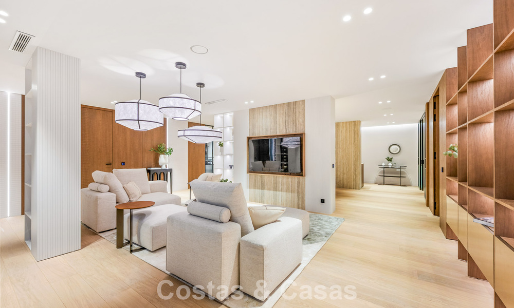 Exclusive modern new-build villa with panoramic views for sale on Marbella’s renowned Golden Mile 807820