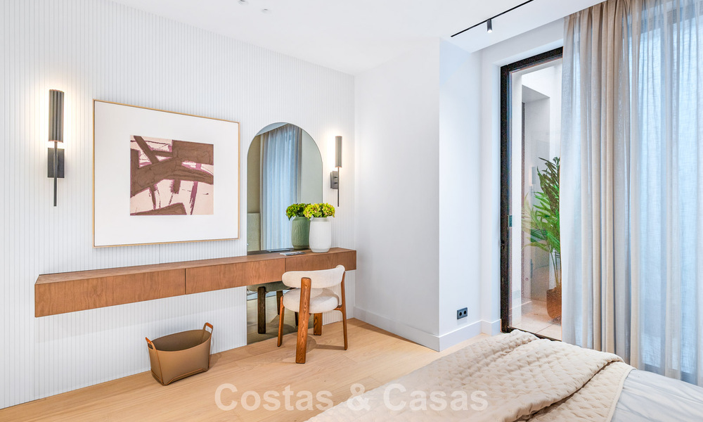 Exclusive modern new-build villa with panoramic views for sale on Marbella’s renowned Golden Mile 807824