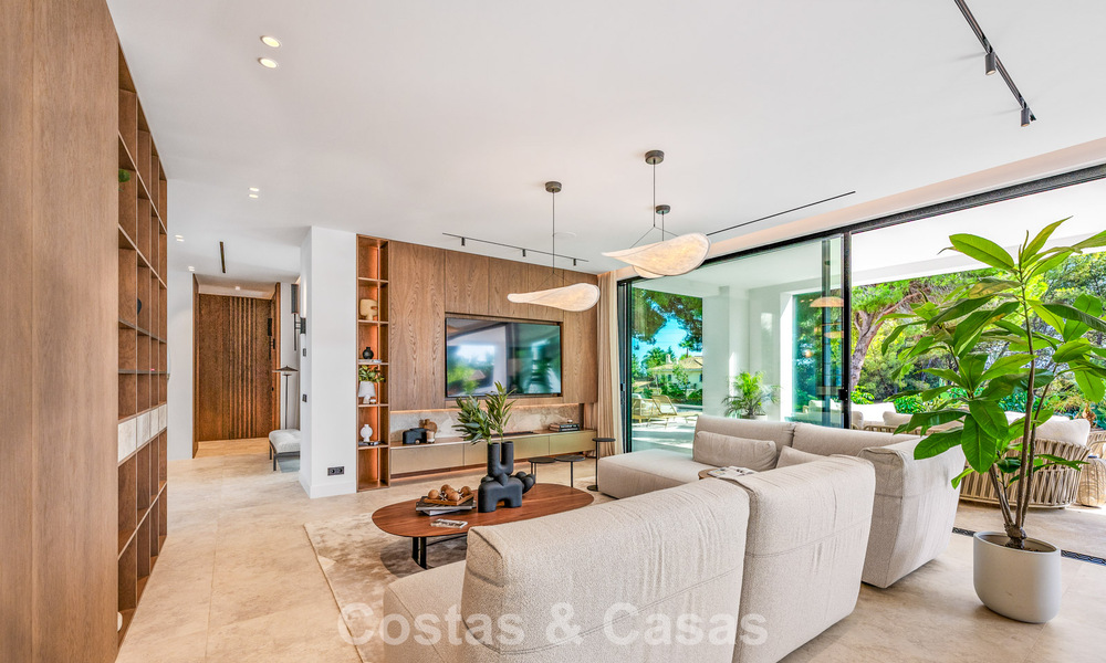 Exclusive modern new-build villa with panoramic views for sale on Marbella’s renowned Golden Mile 807893