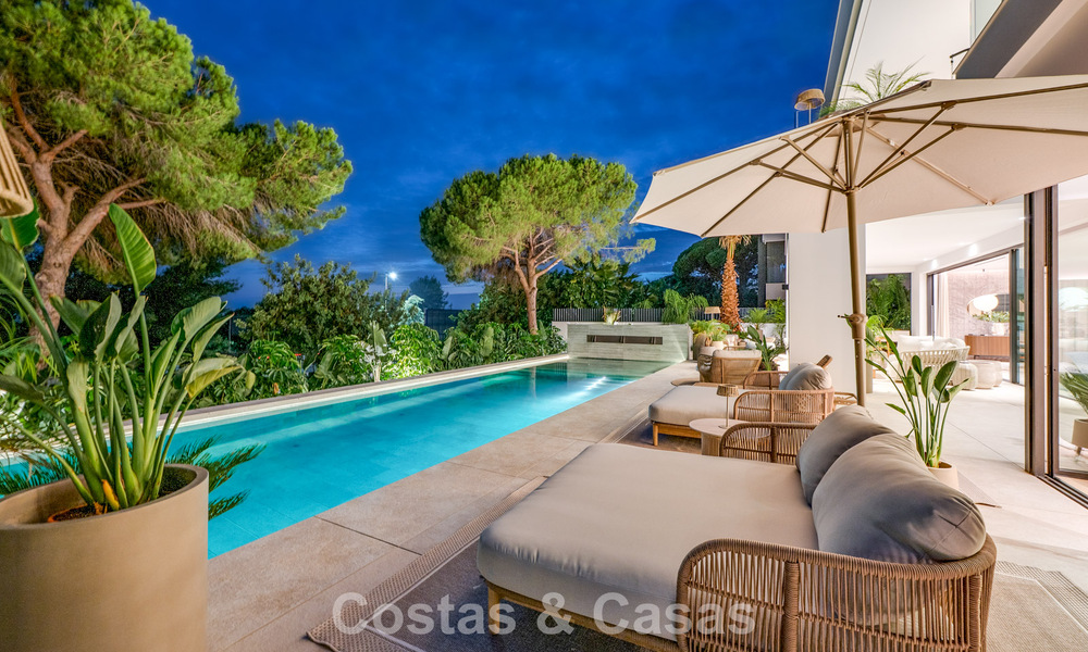 Exclusive modern new-build villa with panoramic views for sale on Marbella’s renowned Golden Mile 807928