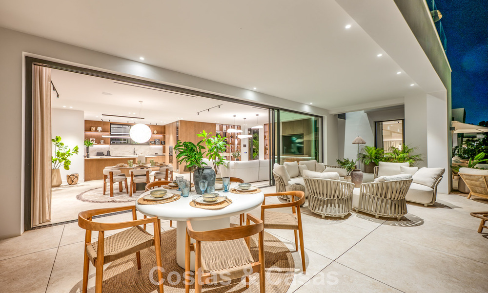 Exclusive modern new-build villa with panoramic views for sale on Marbella’s renowned Golden Mile 807930