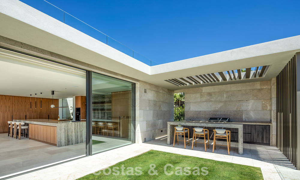 Cutting-edge new-build villa for sale with spectacular panoramic views in La Reserva Club, Sotogrande, Costa del Sol 807902