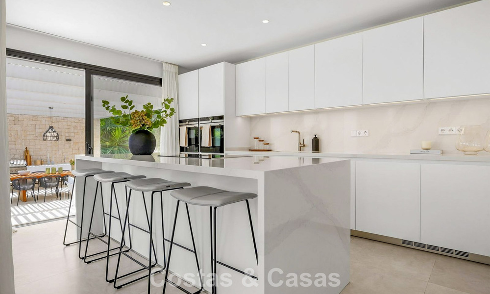 Modernised villa with contemporary mediterranean architecture for sale in Nueva Andalucía’s Golf Valley, Marbella 807983