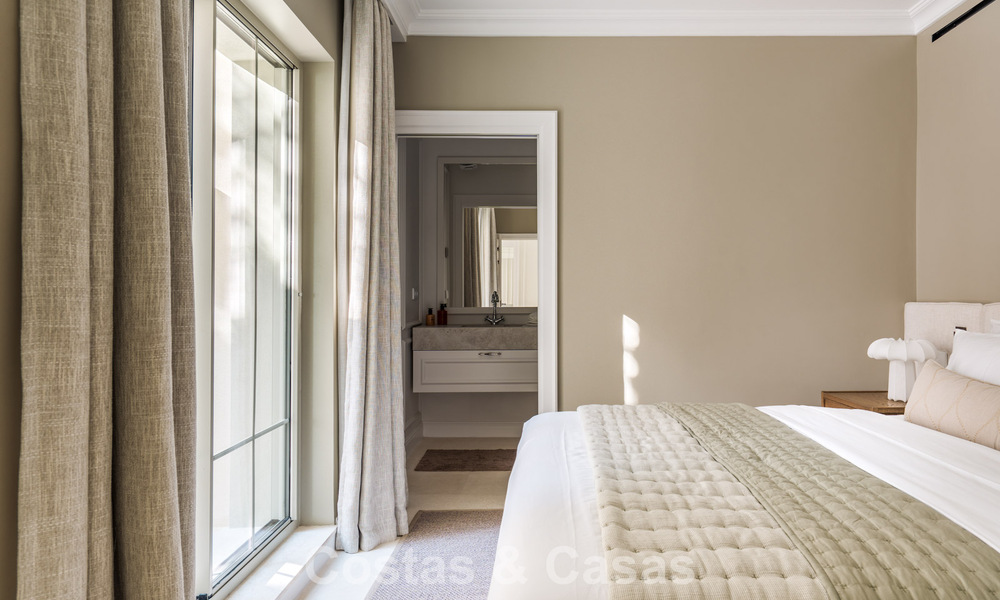 Mediterranean luxury villa with French-inspired interiors for sale in the heart of Nueva Andalucia, Marbella 808031