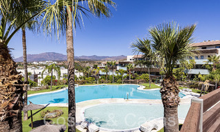 Contemporary golf apartments for sale in Hoyo 19, within a 5-star golf resort, New Golden Mile, Marbella - Benahavís 807493 