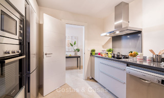 Contemporary golf apartments for sale in Hoyo 19, within a 5-star golf resort, New Golden Mile, Marbella - Benahavís 807507 