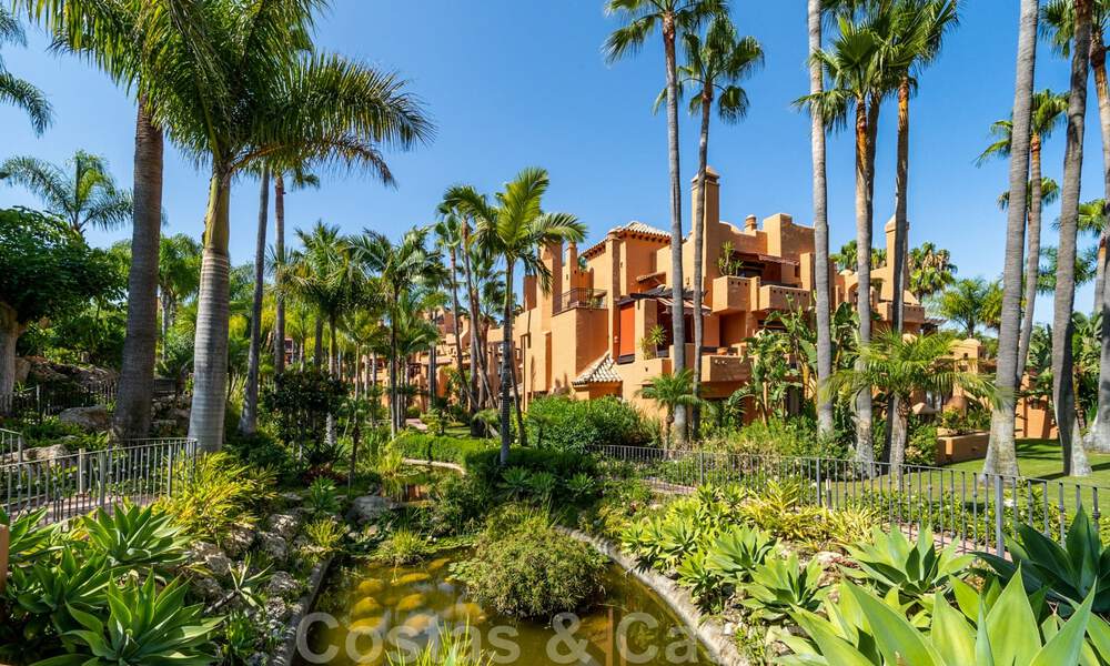 Apartments for sale in La Alzambra, within walking distance of Puerto Banús in Nueva Andalucía, Marbella 807725