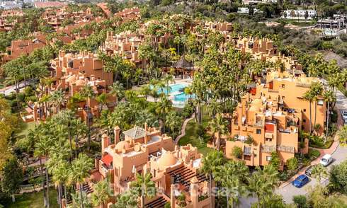 Apartments for sale in La Alzambra, within walking distance of Puerto Banús in Nueva Andalucía, Marbella 807728