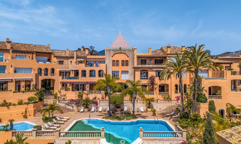 Luxury duplex penthouse with panoramic views for sale in Nueva Andalucía’s golf valley, Marbella 808068