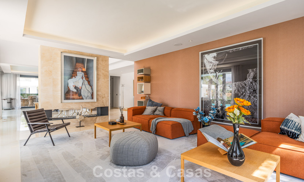Contemporary luxury villa with minimalist design for sale in Nueva Andalucía, Marbella 808106