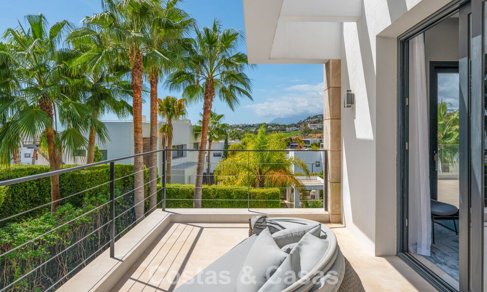 Contemporary luxury villa with minimalist design for sale in Nueva Andalucía, Marbella 808113